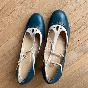 Ann Taylor loft new heels